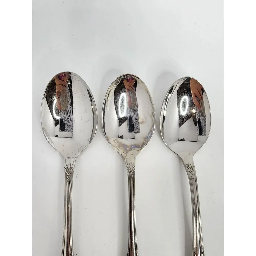 Oneida Kennett Square Distinction Deluxe‎ HH Stainless - 3 L Spoons